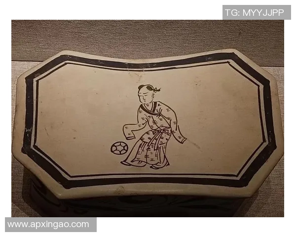 古代足球的起源与演变探秘：从中国蹴鞠到欧洲现代足球的历史旅程